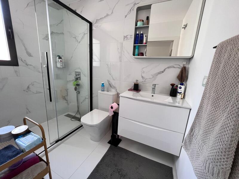 2 slaapkamer Appartement Te koop