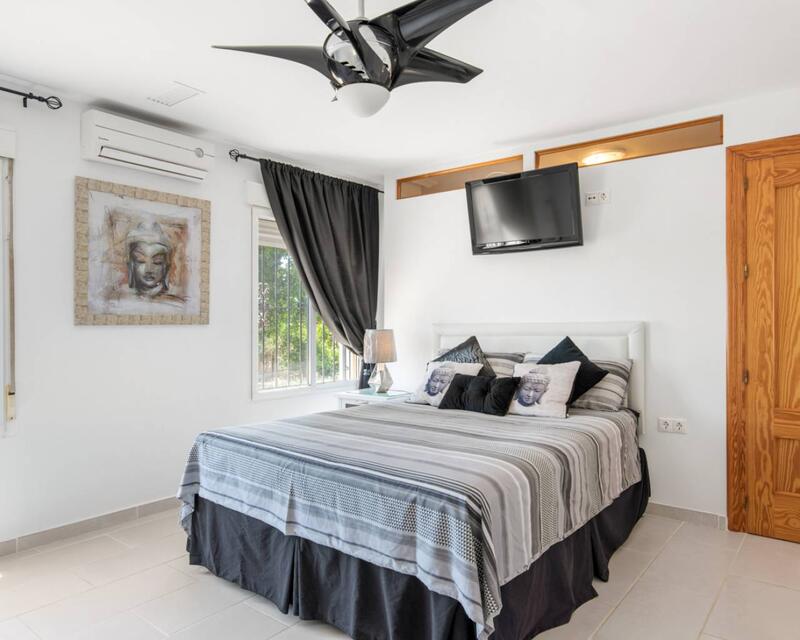 4 slaapkamer Landhuis Te koop