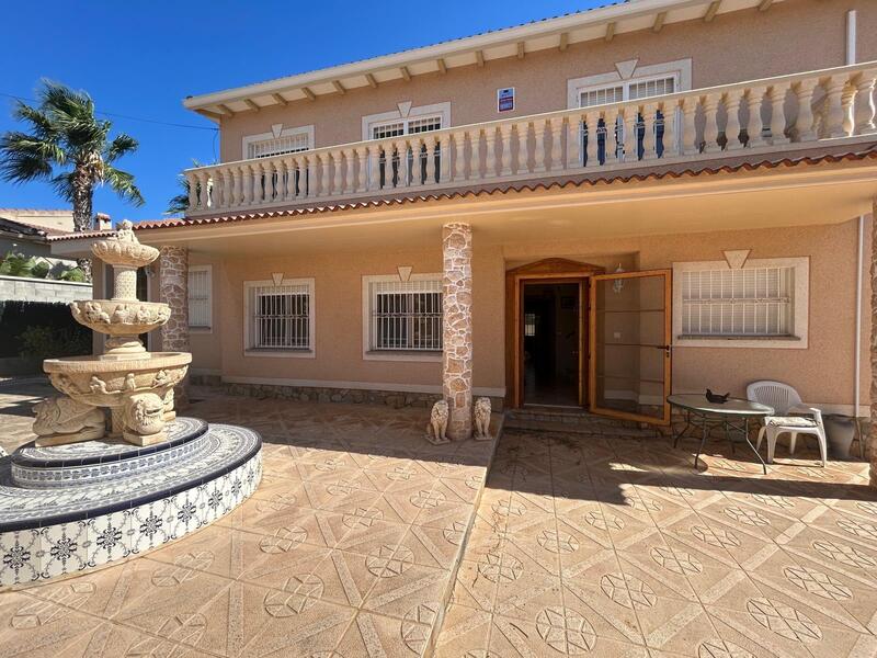 6 chambre Villa à vendre