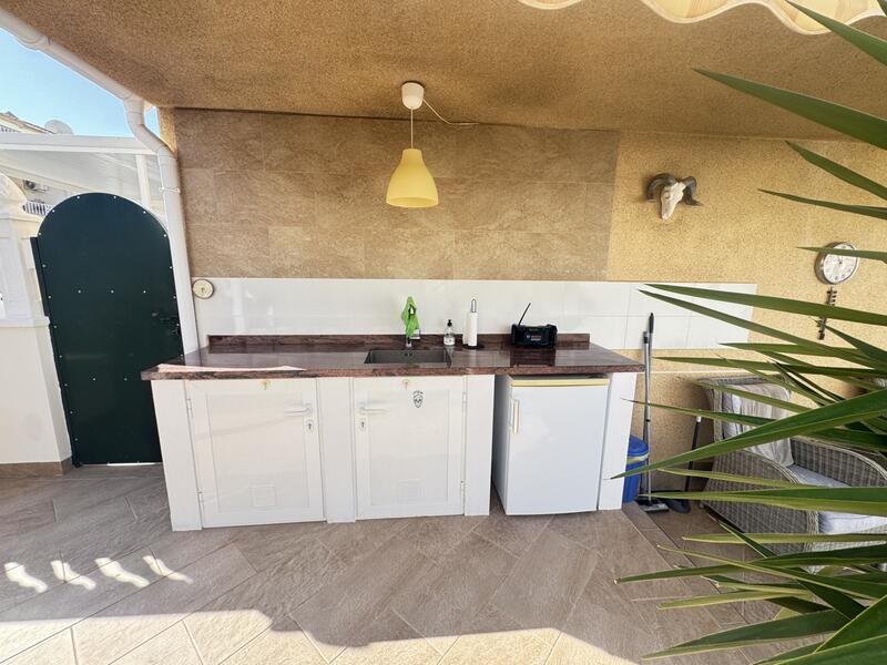 4 Cuarto Villa en venta