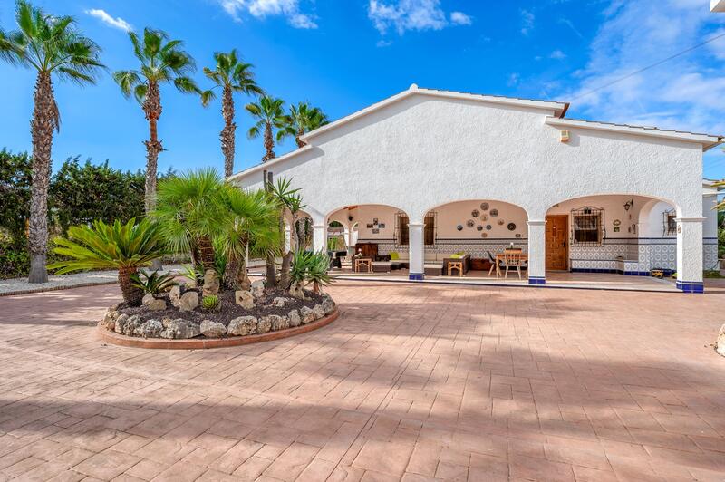 6 Cuarto Villa en venta