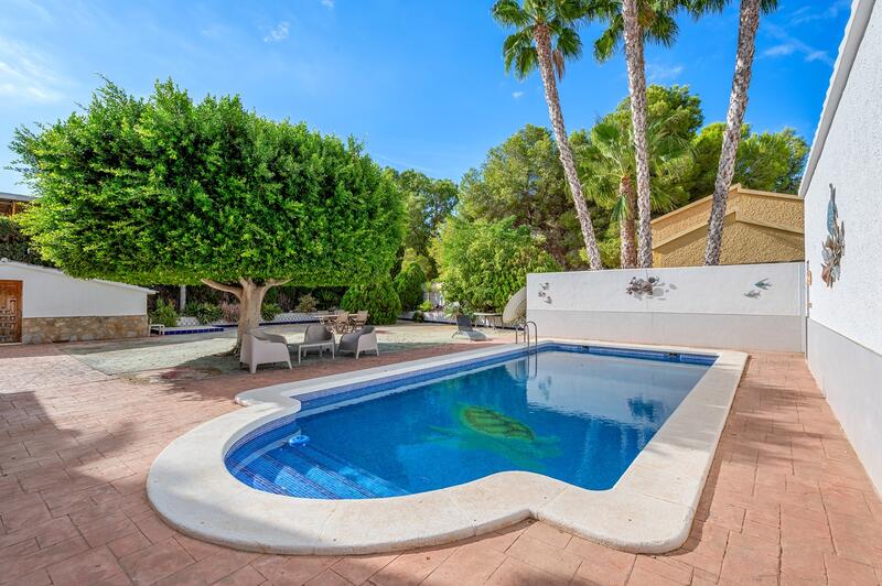 6 Cuarto Villa en venta