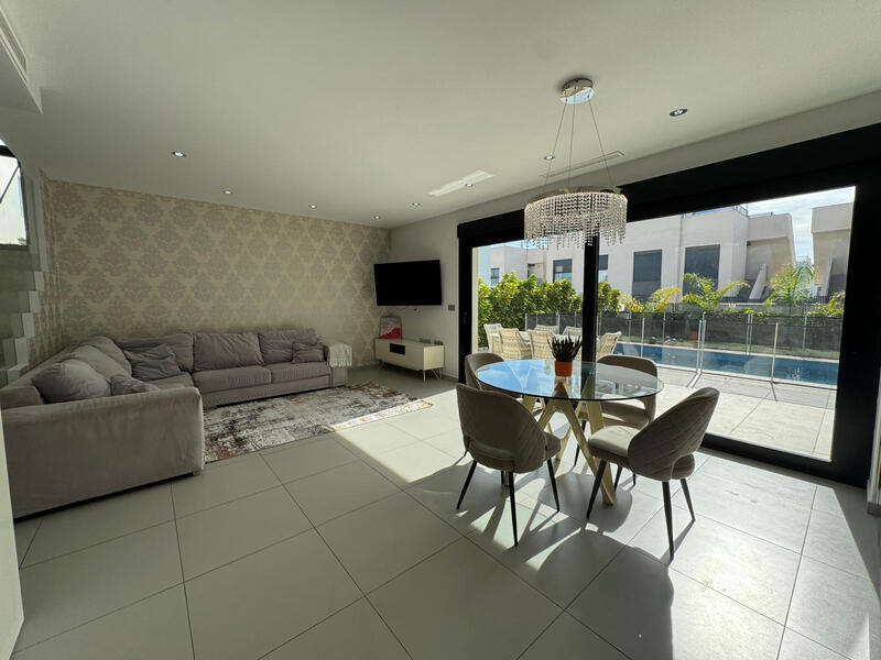 3 Cuarto Villa en venta