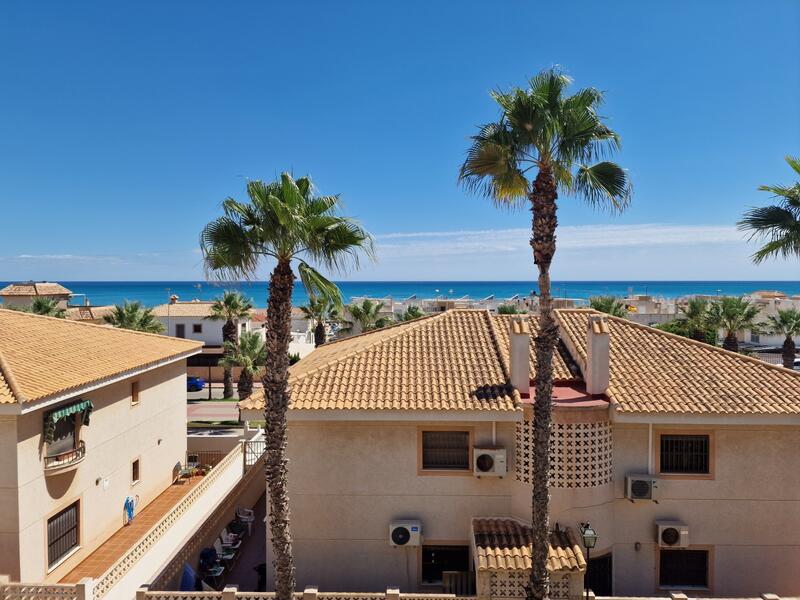 3 bedroom Townhouse for sale