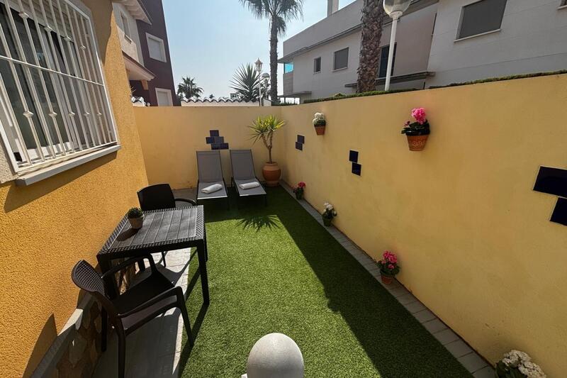 2 Cuarto Adosado en venta