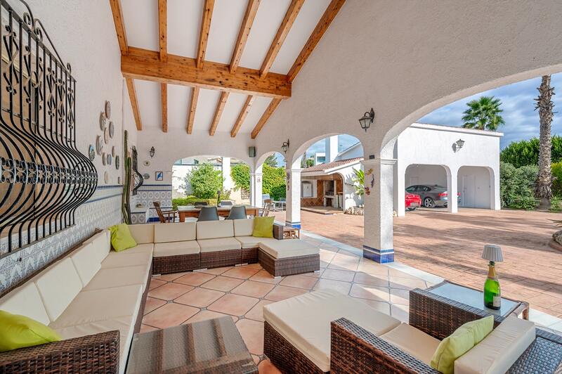 6 Cuarto Villa en venta