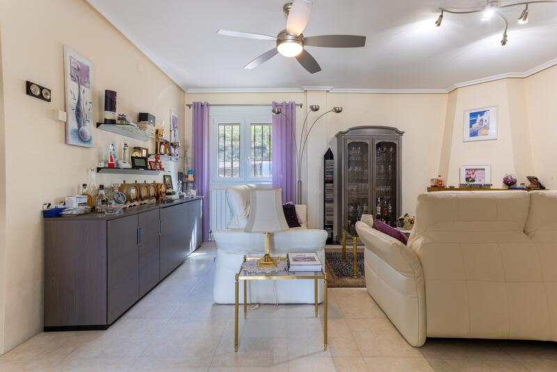 4 bedroom Country House for sale