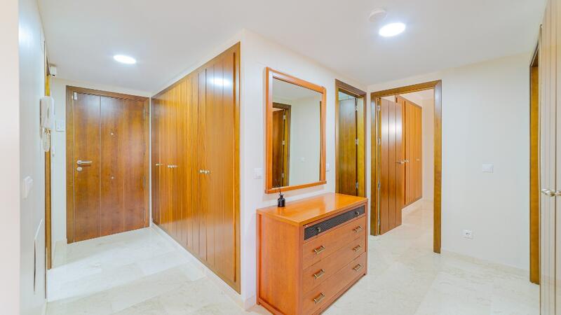 2 slaapkamer Gezinswoning Te koop