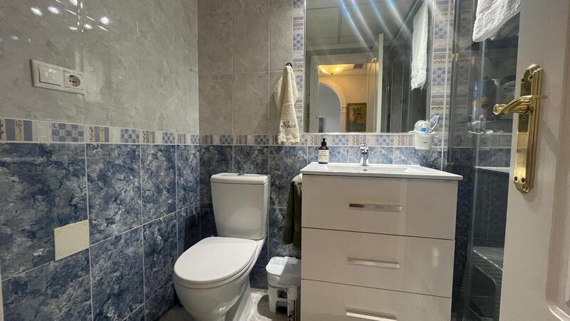 2 slaapkamer Appartement Te koop