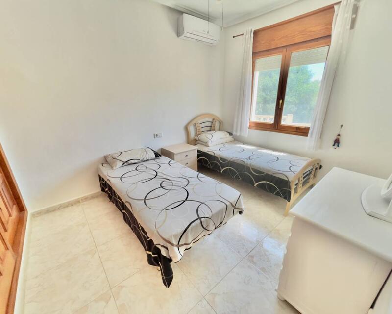 5 Schlafzimmer Villa zu verkaufen 5 Schlafzimmer Villa zu verkaufen