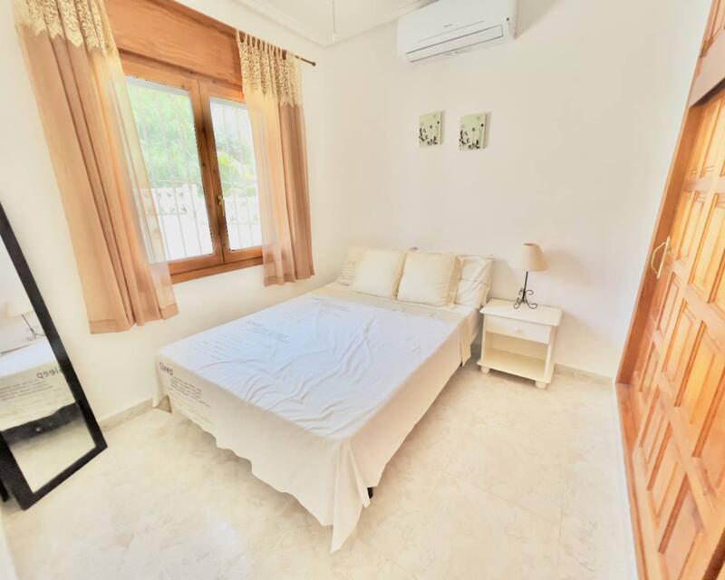 5 Schlafzimmer Villa zu verkaufen 5 Schlafzimmer Villa zu verkaufen