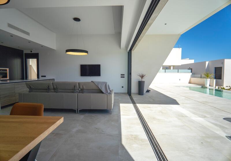 5 Schlafzimmer Villa zu verkaufen 5 Schlafzimmer Villa zu verkaufen