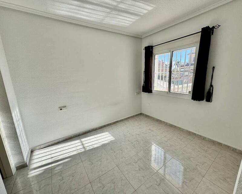 4 Schlafzimmer Villa zu verkaufen 4 Schlafzimmer Villa zu verkaufen