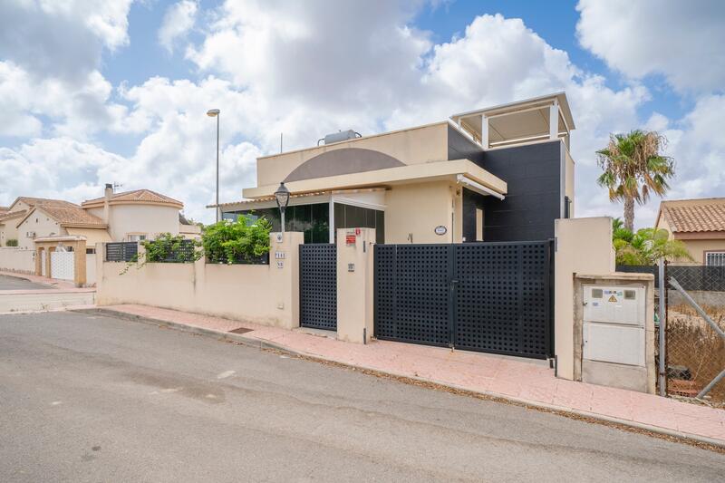 Villa en venta en Ciudad Quesada, Alicante