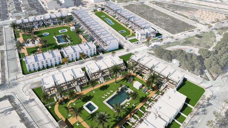 Villa en venta en Pilar de la Horadada, Alicante