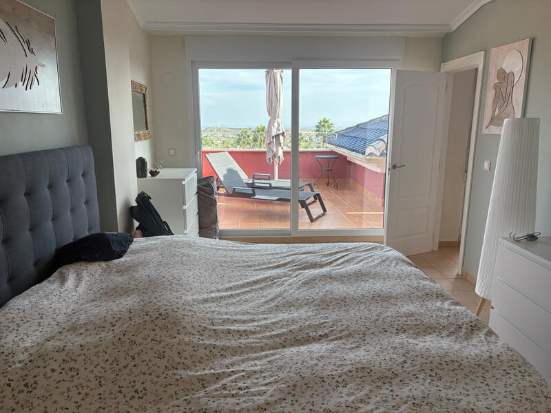 3 slaapkamer Appartement Te koop 3 slaapkamer Appartement Te koop