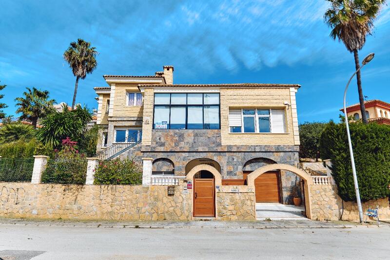 4 Cuarto Villa en venta