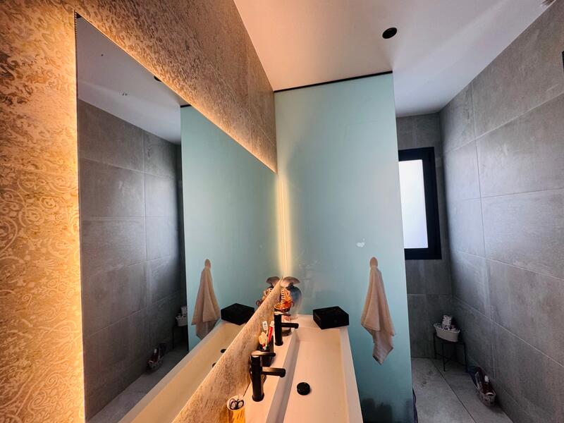 3 slaapkamer Villa Te koop 3 slaapkamer Villa Te koop