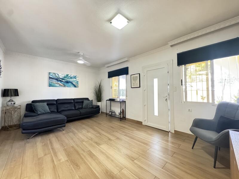 2 slaapkamer Villa Te koop 2 slaapkamer Villa Te koop