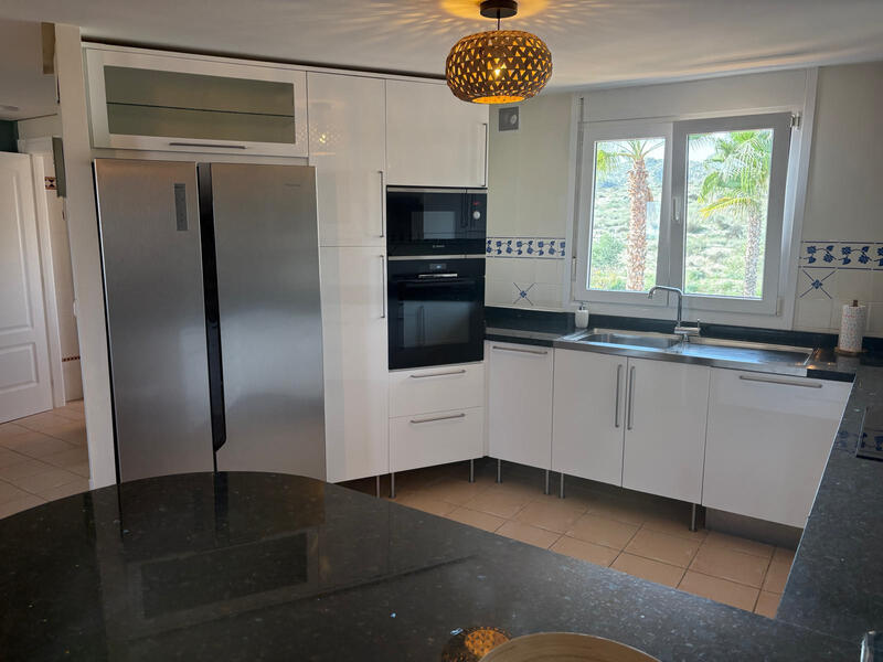 3 slaapkamer Appartement Te koop 3 slaapkamer Appartement Te koop