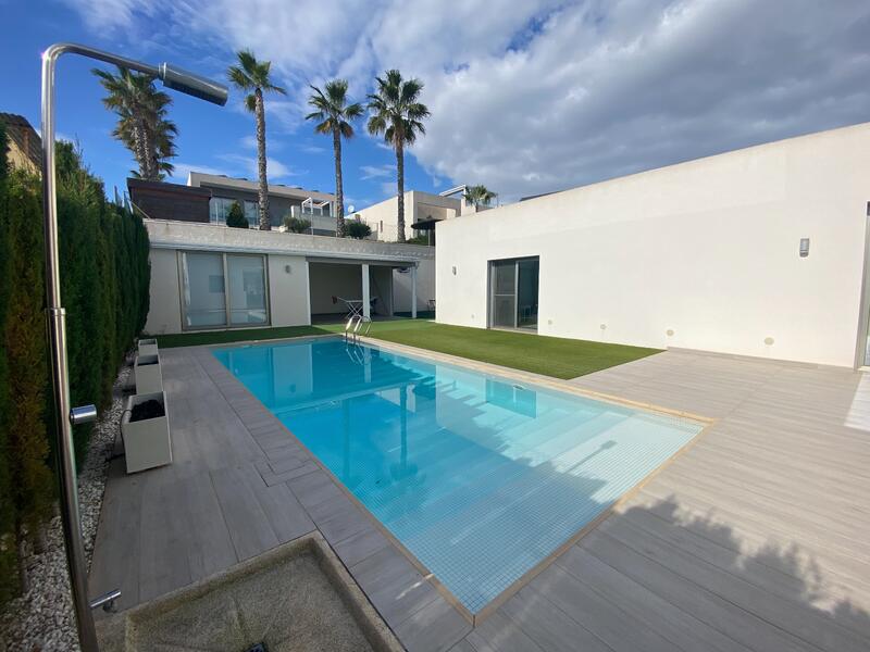 3 slaapkamer Villa Te koop