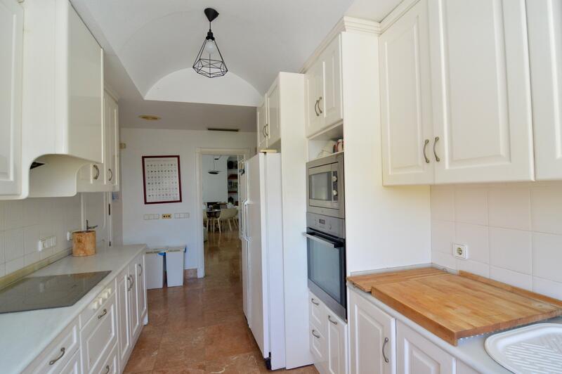 4 спальная комната вилла продается 4 спальная комната вилла продается