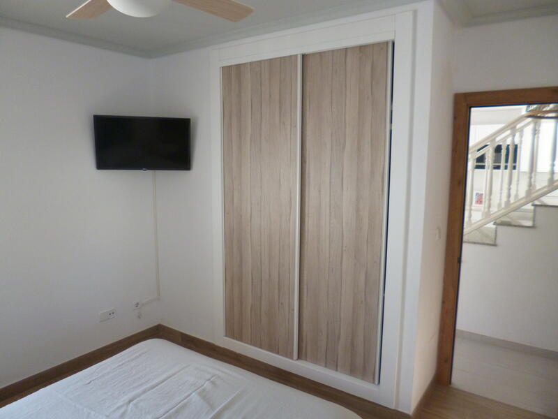 4 спальная комната вилла продается