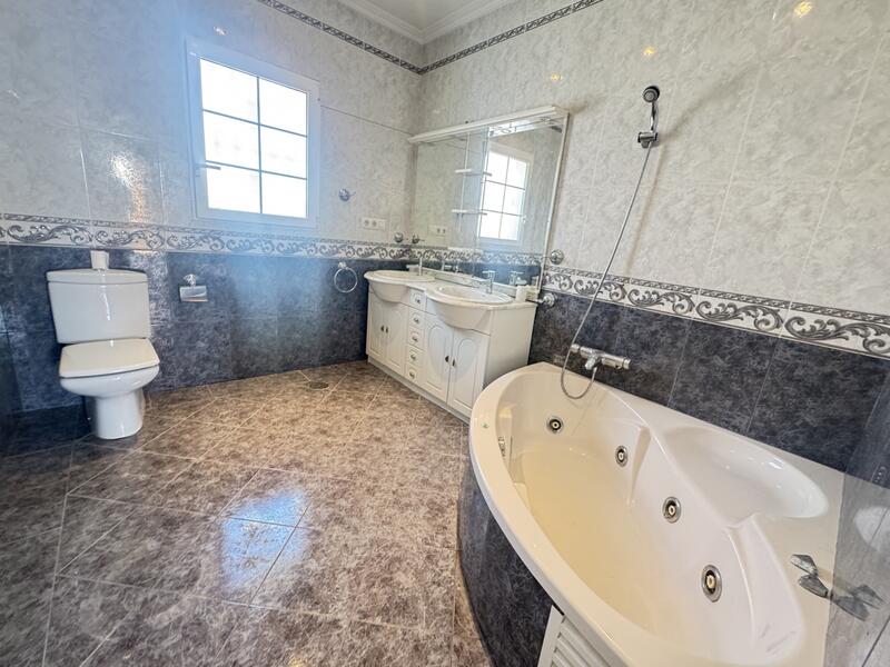 3 Schlafzimmer Villa zu verkaufen