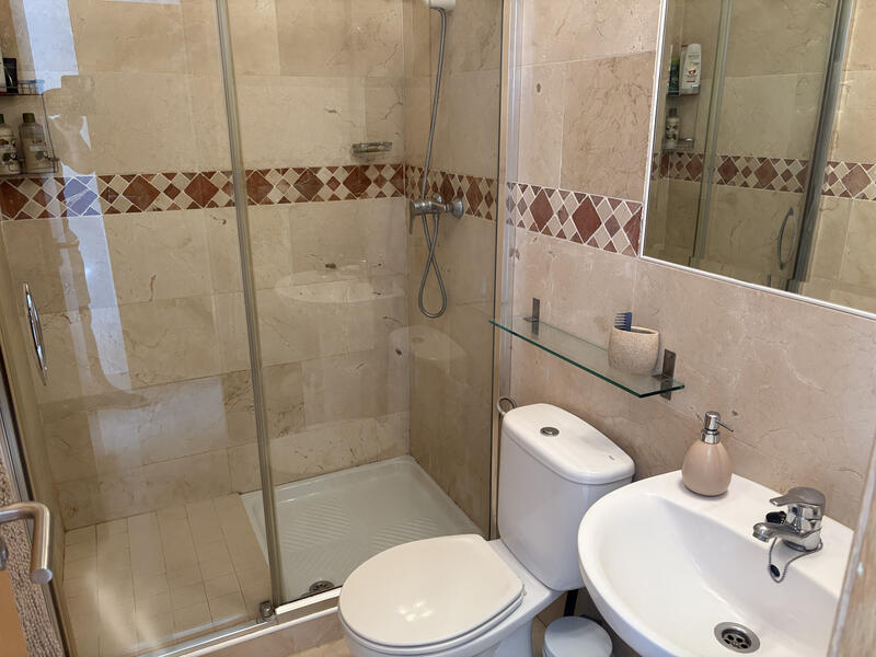 2 Cuarto Adosado en venta