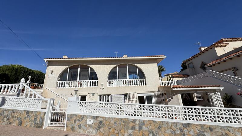 3 bedroom Villa for sale