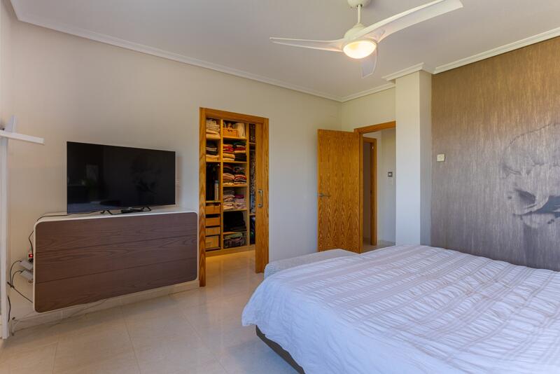 3 bedroom Country House for sale 3 bedroom Country House for sale