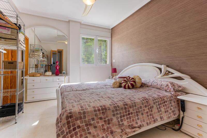 3 bedroom Country House for sale 3 bedroom Country House for sale