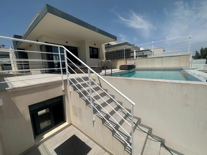 5 Cuarto Villa en venta