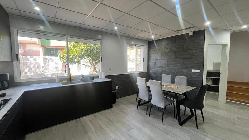 5 Schlafzimmer Stadthaus zu verkaufen