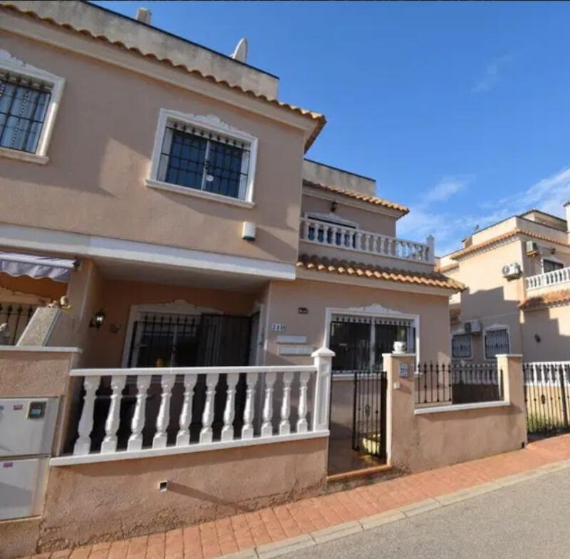 Adosado en venta en Cabo Roig, Alicante