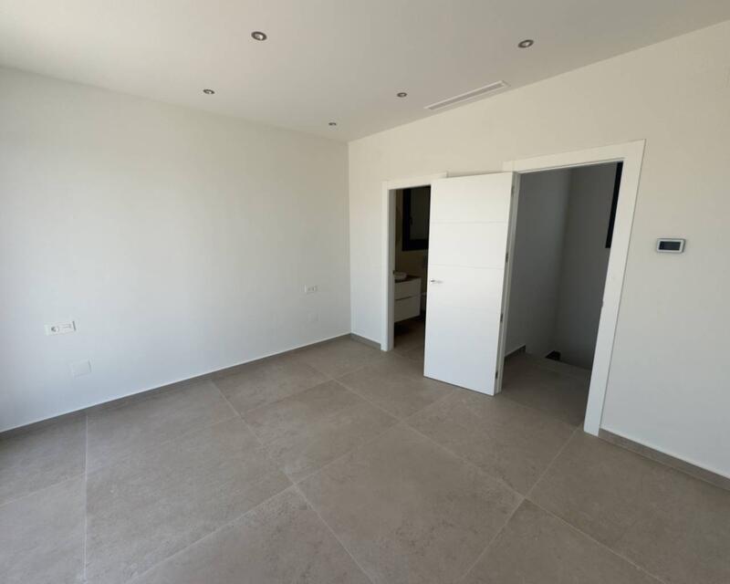 3 Cuarto Villa en venta