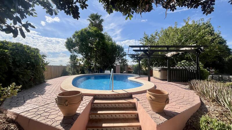 Villa en venta en Orihuela, Alicante