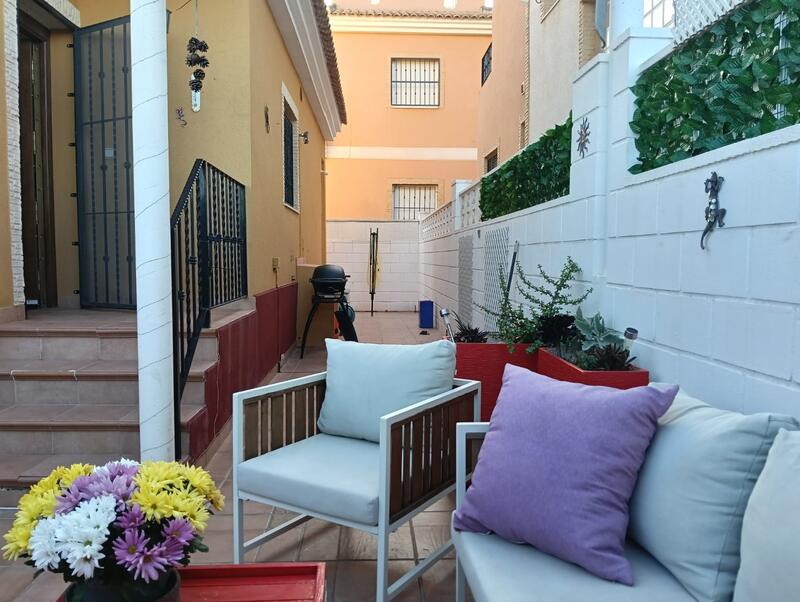 3 Schlafzimmer Villa zu verkaufen 3 Schlafzimmer Villa zu verkaufen