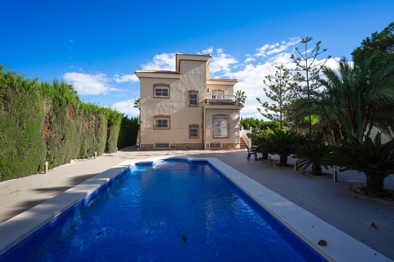 Villa til salgs i Ciudad Quesada, Alicante