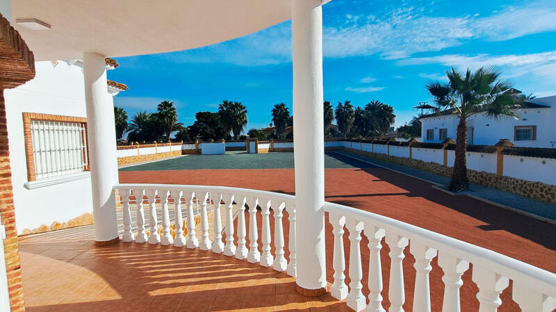 3 bedroom Country House for sale