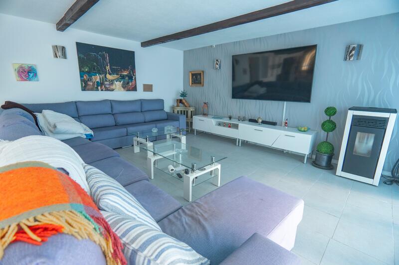 6 bedroom Country House for sale