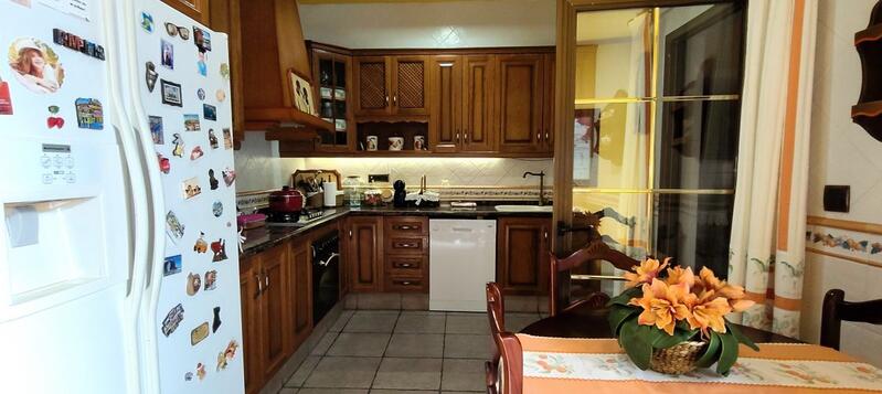 4 bedroom Country House for sale