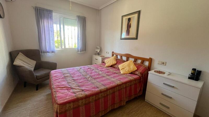 2 bedroom Townhouse for sale