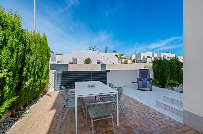 3 bedroom Townhouse for sale