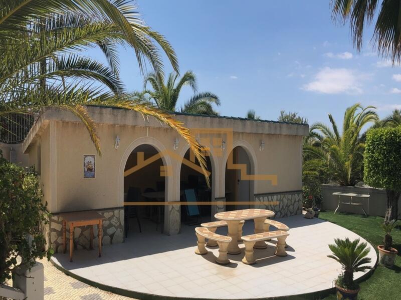 7 Schlafzimmer Villa zu verkaufen 7 Schlafzimmer Villa zu verkaufen