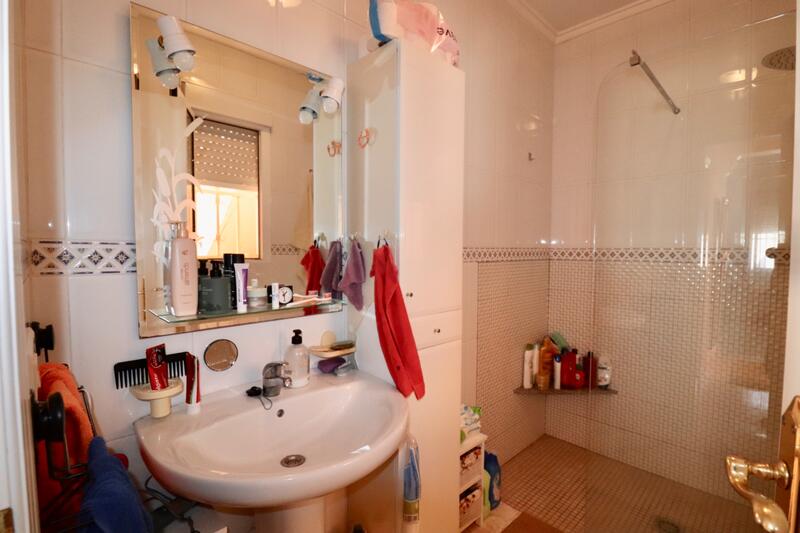 3 спальная комната вилла продается 3 спальная комната вилла продается