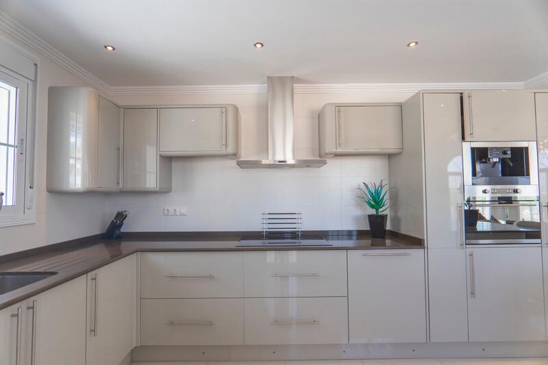 6 bedroom Villa for sale 6 bedroom Villa for sale