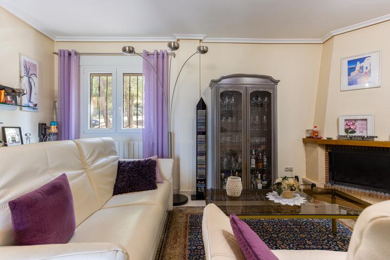 4 bedroom Country House for sale 4 bedroom Country House for sale