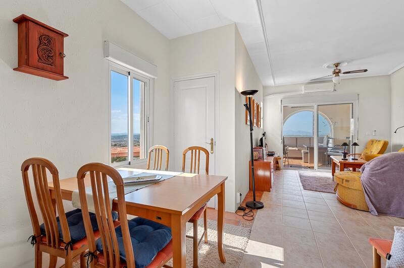 2 bedroom Townhouse for sale 2 bedroom Townhouse for sale