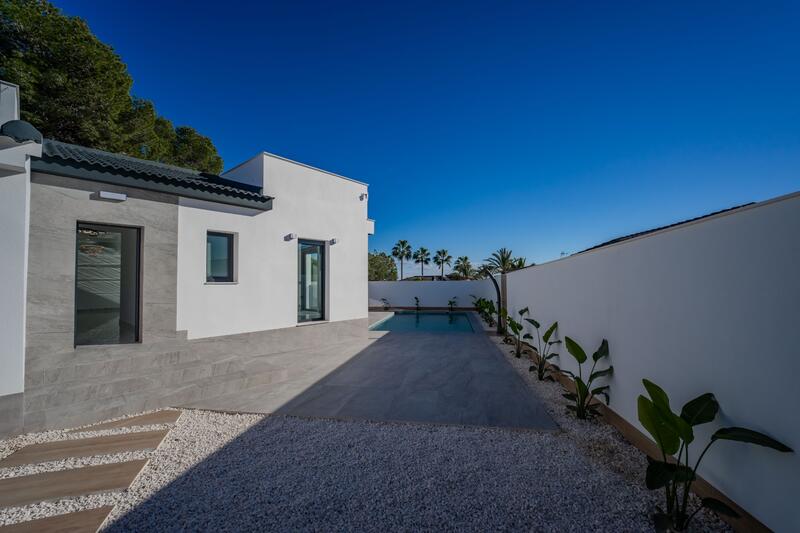 4 Cuarto Villa en venta